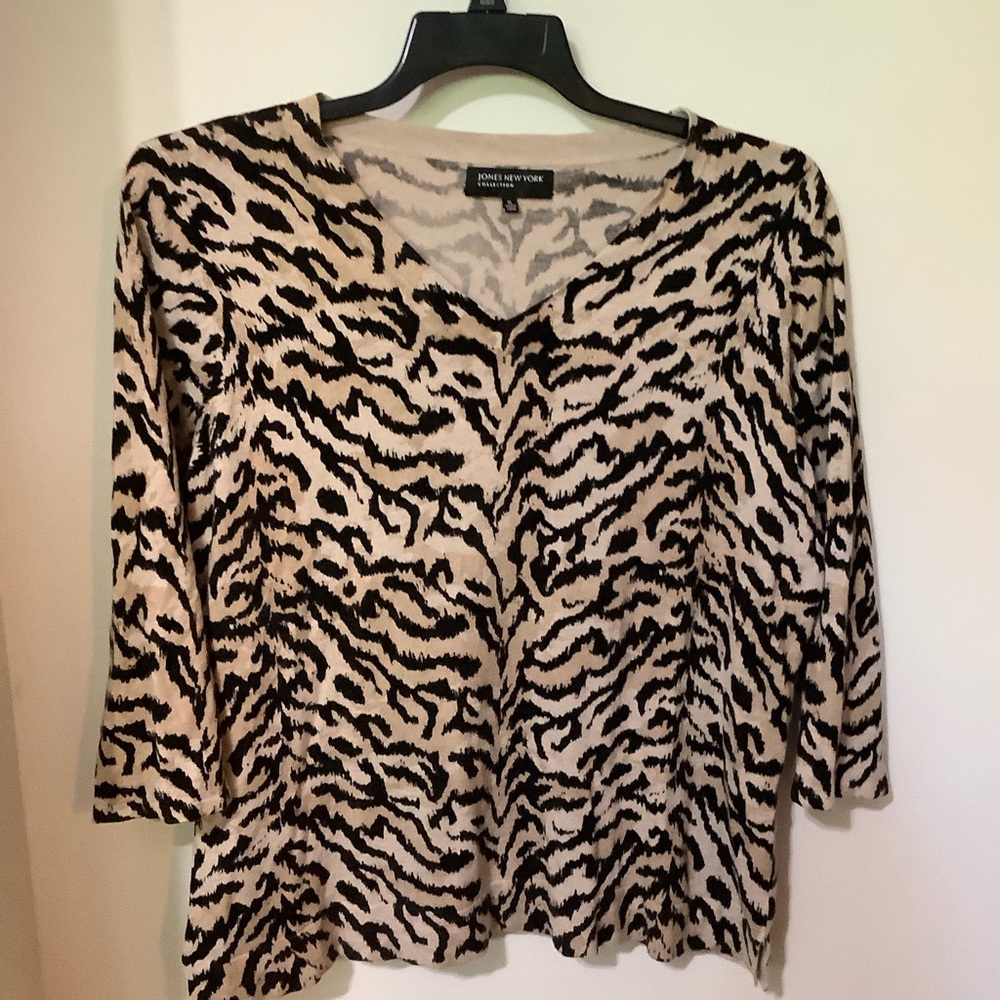 JONES NEW YORK Black & Beige Sweater